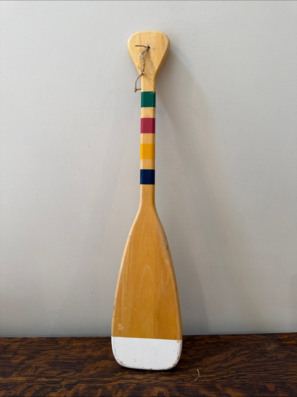 The bay Oar Paddle - Natural with Multicolor Stripes